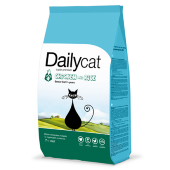 Купить онлайн DailyCat SENIOR - для пожилых кошек с курицей и рисом в Зубастик-ДВ (интернет-магазин зоотоваров) с доставкой по Хабаровску и по всей России.